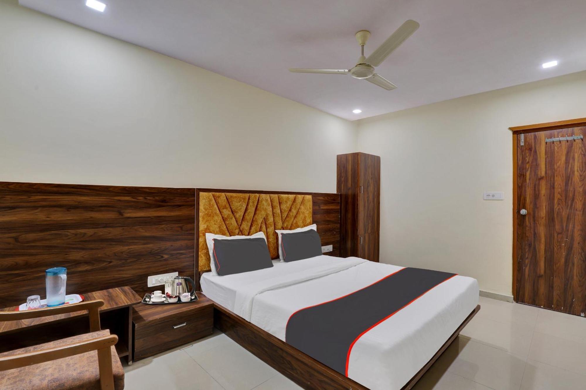 Hotel O Neelkamal Ахмедабад Екстер'єр фото