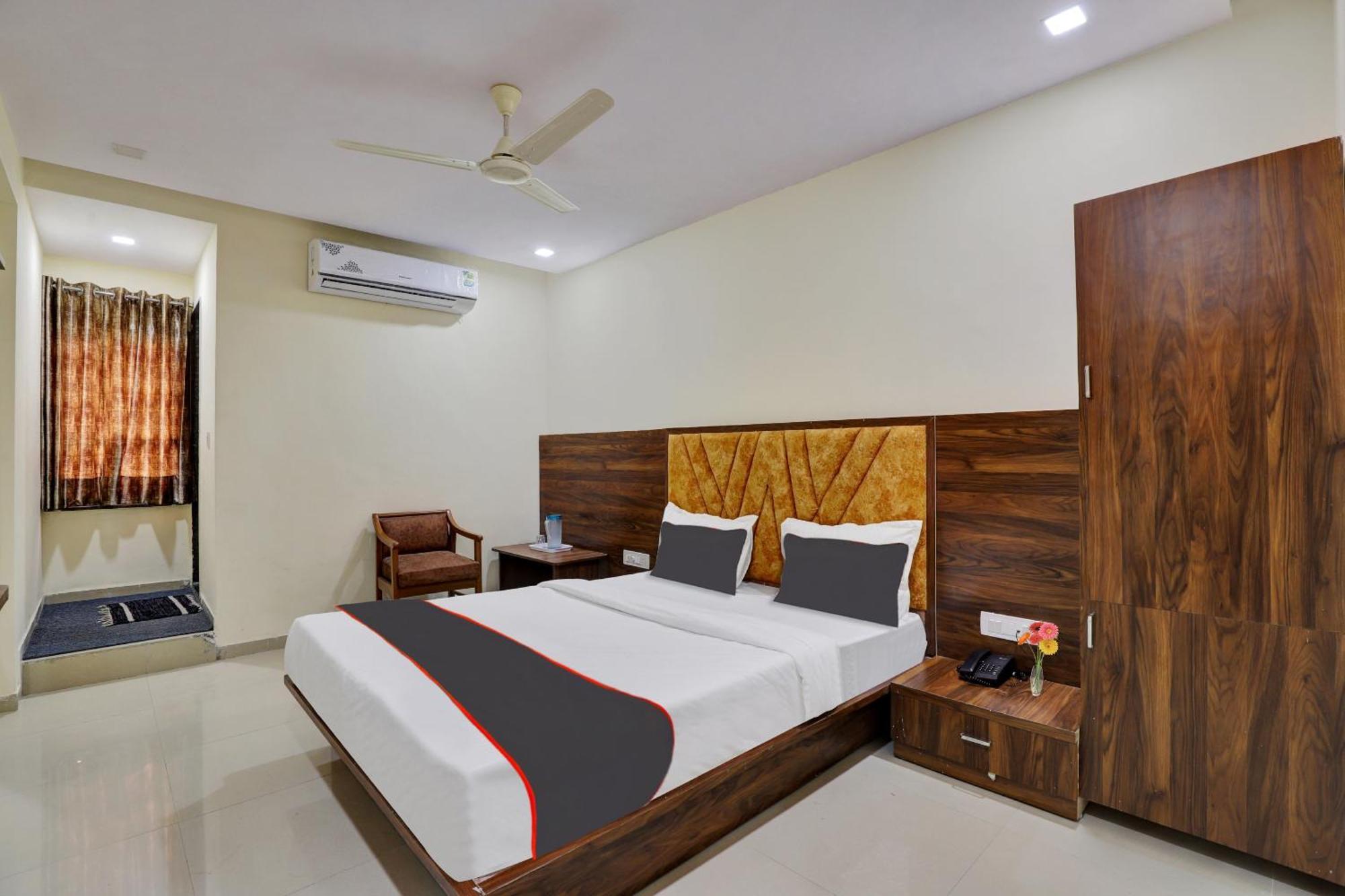Hotel O Neelkamal Ахмедабад Екстер'єр фото